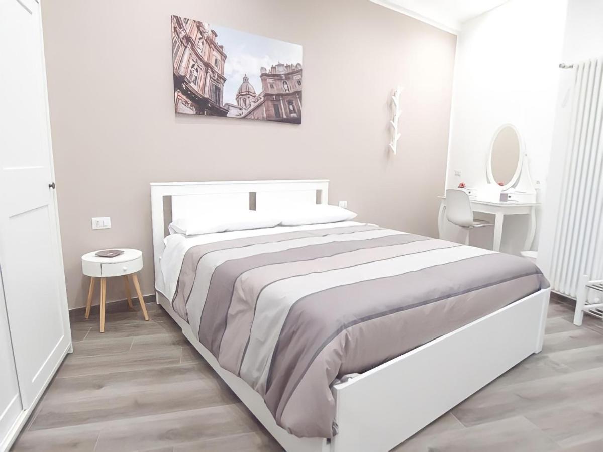 Garibaldi Rooms 29 - Piazza Marina A Palermo - In Pieno Centro. المظهر الخارجي الصورة
