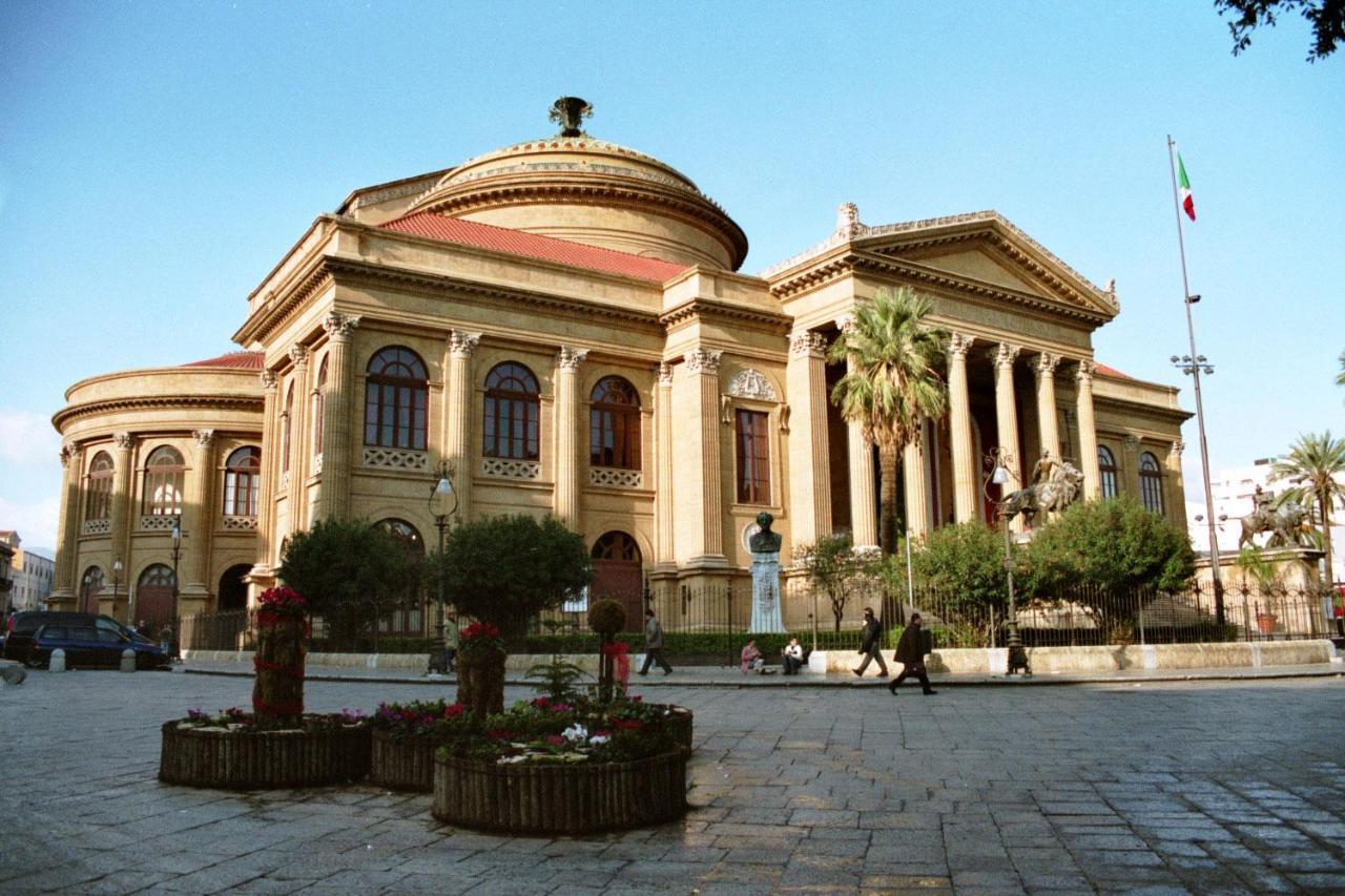 Garibaldi Rooms 29 - Piazza Marina A Palermo - In Pieno Centro. المظهر الخارجي الصورة