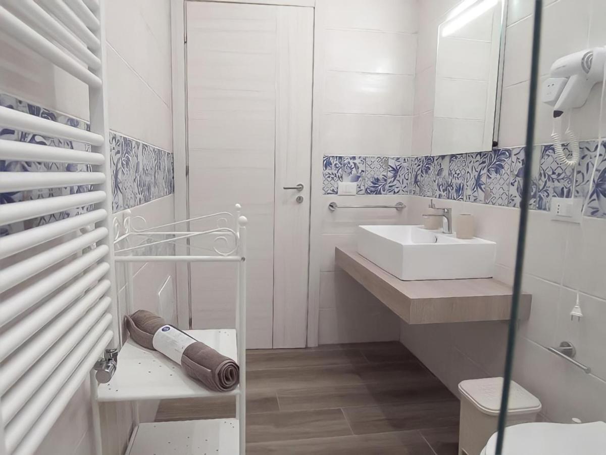 Garibaldi Rooms 29 - Piazza Marina A Palermo - In Pieno Centro. المظهر الخارجي الصورة