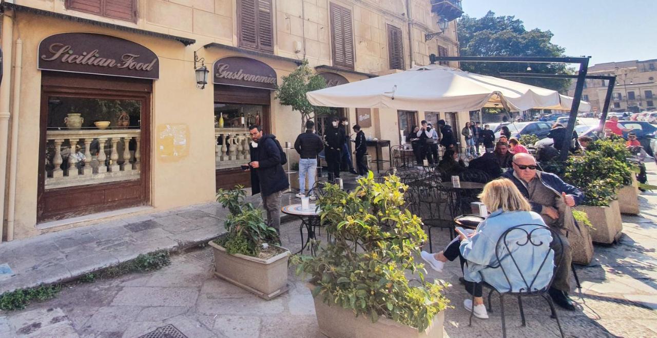 Garibaldi Rooms 29 - Piazza Marina A Palermo - In Pieno Centro. المظهر الخارجي الصورة