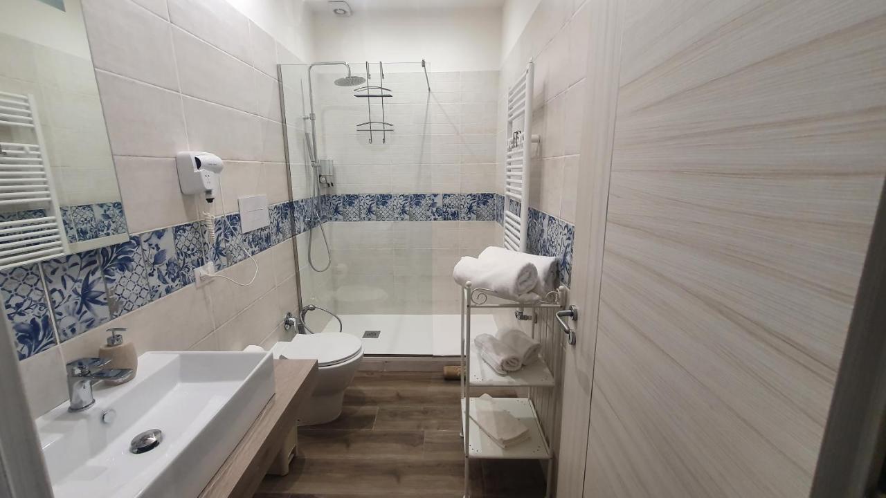 Garibaldi Rooms 29 - Piazza Marina A Palermo - In Pieno Centro. المظهر الخارجي الصورة